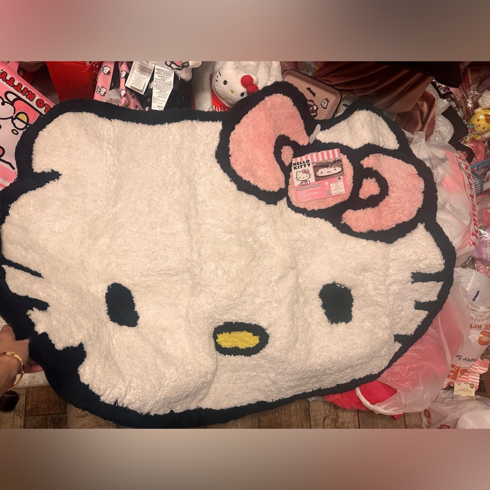 Hello kitty GIANT rug